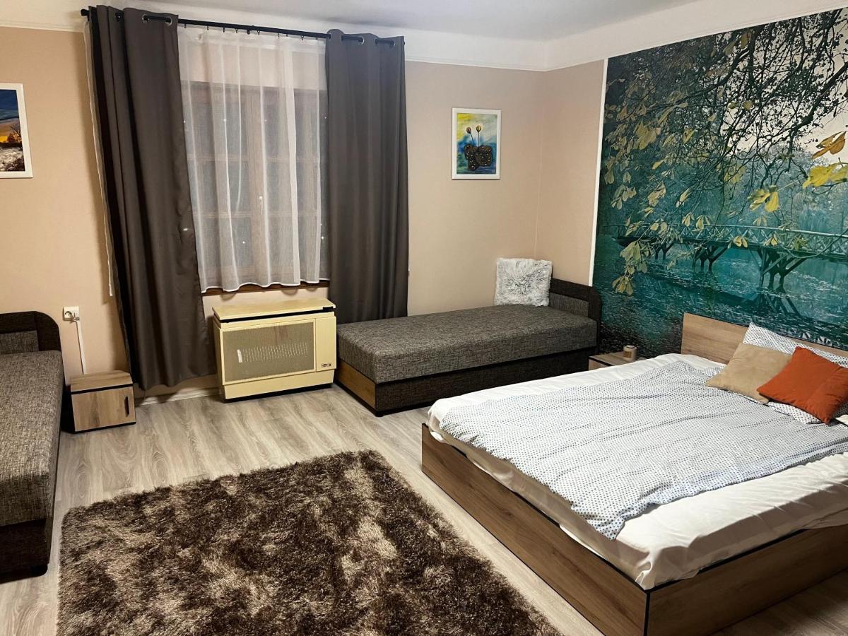Postakocsi Vendeghaz Kisgyor Hotell Eksteriør bilde